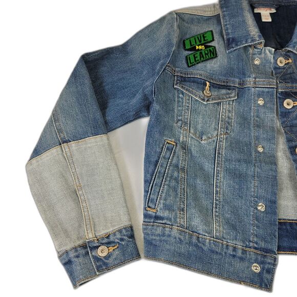 Cat & Jack Boy's "Be A Hero"  Blue Denim Patch Jacket Size Medium 8/10 - Picture 9 of 11